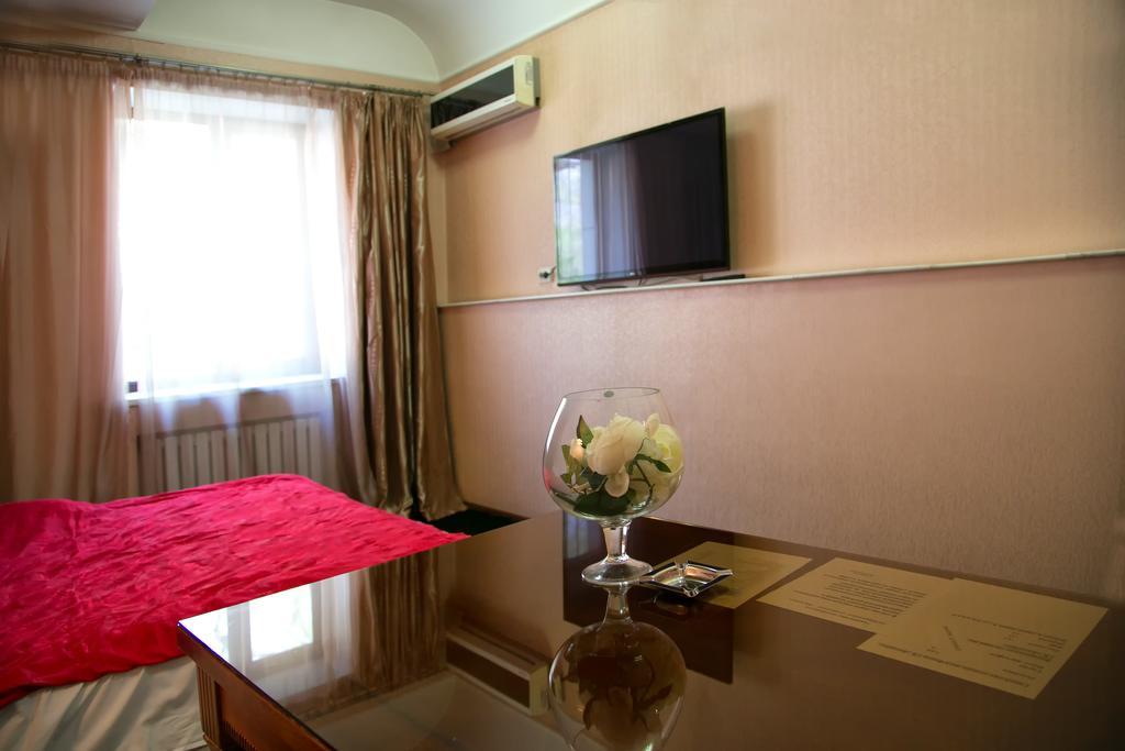 Qazybek Hotel Алмати Екстер'єр фото